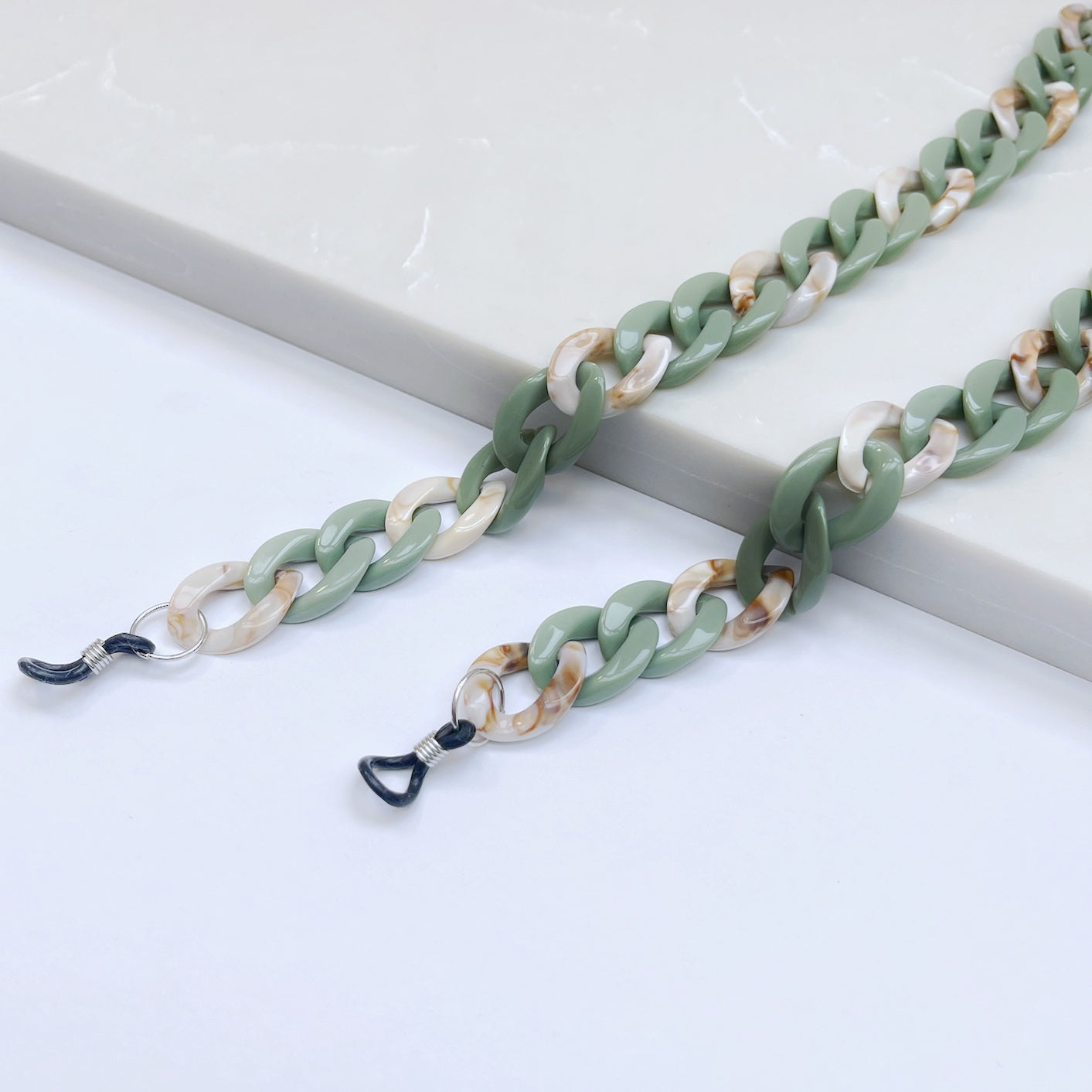 Lynkylynks eyewear chain works with most glasses—no need for special attachments
Available in multiple colours and designs
Lynkylynks are stylish glasses chains, durable for hands-free convenience
Perfect for busy lifestyles, our glasses accessories are made with love in the UK