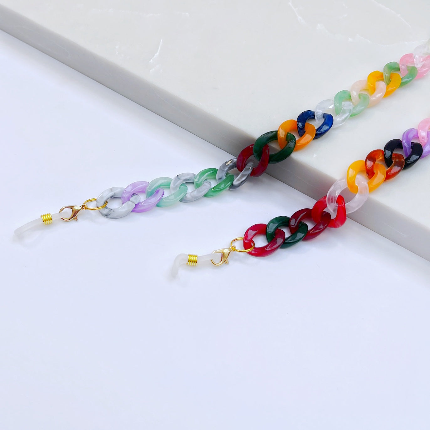 Lynkylynks are stylish glasses chains, durable for hands-free convenience
Perfect for busy lifestyles, our glasses accessories are made with love in the UK
